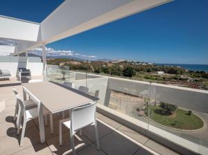 Modern penthouse with a fantastic view to the sea, Bahia de ...