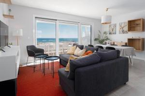 Fotografie z fotogalerie ubytování Modern penthouse with a fantastic view to the sea v destinaci Bahia de Casares