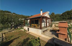 Το κτήριο όπου στεγάζεται  η παραθεριστική κατοικία +17 φωτογραφίες
