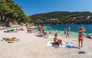 Fotografie z fotogalerie ubytování Holiday Home Pucisca With Fireplace I v destinaci Pučišća