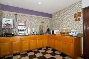 En restaurang eller annat matställe på Microtel Inn & Suites by Wyndham Amarillo