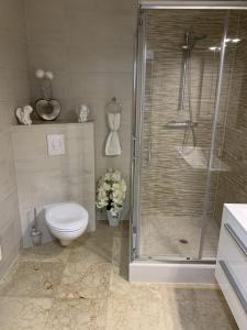 Łazienka w obiekcie Villa Emilia 8 PAX