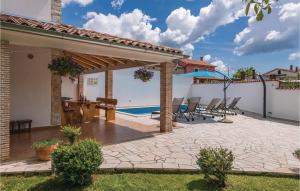 Bazén v ubytování Holiday Home Barban 53 nebo v jeho okolí