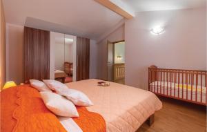Postel nebo postele na pokoji v ubytování Holiday Home Barban 53