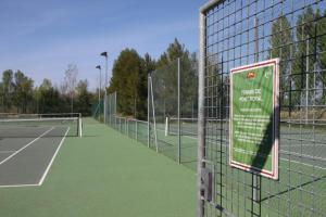 Tiện nghi tennis/bóng quần (squash) tại Ma villa en Provence villa de standing et piscine Domaine de Pont-Royal
