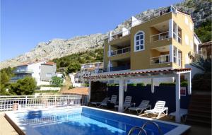 Bazén v ubytovaní Nice Apartment In Mimice With Wifi alebo v jeho blízkosti