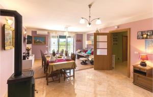 Gallery image of Cozy Home In Stasevica With Wifi in Staševica