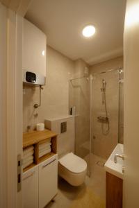 Bilik mandi di Apartman PETICA Divčibare