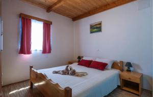 Posteľ alebo postele v izbe v ubytovaní Three-Bedroom Holiday Home 0 In Zminj