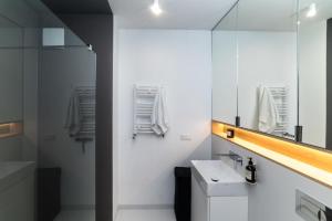 Koupelna v ubytování Apartament Amelia Q4Apartments + 15 fotografií