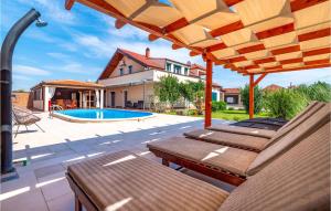 Gallery image of Amazing Home In Galovac With 6 Bedrooms, Wifi And Outdoor Swimming Pool in Galovac