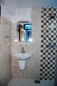 Koupelna v ubytování Holyland Guest House