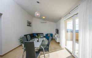 Fotografija u galeriji objekta Stunning Apartment In Kastel Gomilica With Wifi u gradu Kaštela