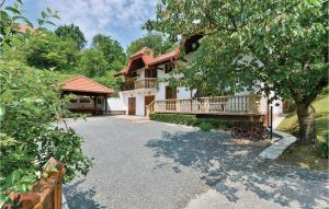 Zahrada ubytování Amazing Home In Vinica With Sauna + 35 fotografií