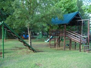 Ο χώρος παιχνιδιού για παιδιά στο Mountain Splendour Eco Resort