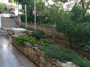 Zahrada ubytování Apartments Nives