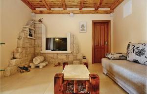 Predel za sedenje v nastanitvi Stunning Home In Motovun With Private Swimming Pool, Can Be Inside Or Outside