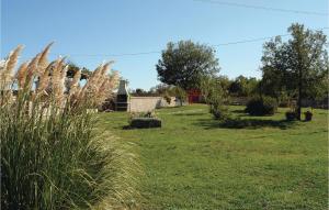 Vonkajšia záhrada v ubytovaní Holiday Home Hrboki Iv