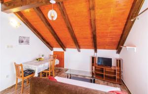 Galeriebild der Unterkunft Beautiful Home In Sipan With 6 Bedrooms, Wifi And Outdoor Swimming Pool in Suđurađ