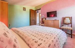 Posteľ alebo postele v izbe v ubytovaní Cozy Home In Medulin With Kitchen