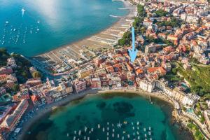 an aerial view of a beach and the ocean at Carruggio 151-1 in Sestri Levante
