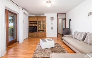 スヴェティ・ユライにあるBeautiful Apartment In Sveti Juraj With 3 Bedrooms And Wifiのギャラリーの写真