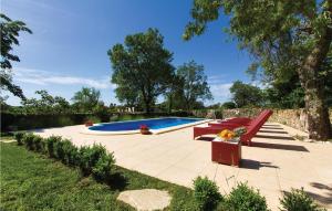 Πισίνα στο ή κοντά στο Holiday Home Manjadvorci Iv +50 φωτογραφίες