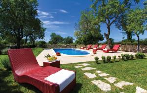 Πισίνα στο ή κοντά στο Holiday Home Manjadvorci Iv