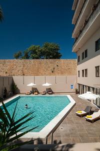 Bazén v ubytování Kriti Hotel nebo v jeho okolí