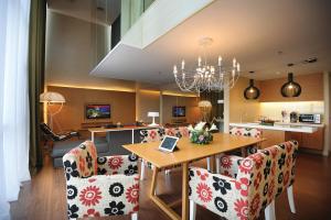 Kuchyň nebo kuchyňský kout v ubytování Empire Hotel Subang