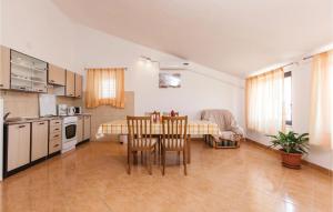 Kuchyň nebo kuchyňský kout v ubytování Apartment Trogir Ul, F,tudmana