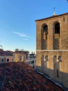 vista dal tetto di un edificio di Alloggi Ai Tessitori a Venezia