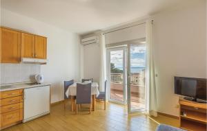 Kuchyňa alebo kuchynka v ubytovaní Apartment Vukovarska Vii + 10 fotografií