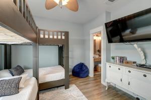 Gallery image of Aqua Meridian MER12 in Port Aransas