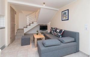 Posedenie v ubytovaní Two-Bedroom Holiday Home In Zadar