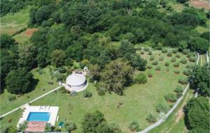 Bazén v ubytování Holiday Home Manjadvorci Vi nebo v jeho okolí