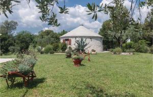Zahrada ubytování Holiday Home Manjadvorci Vi