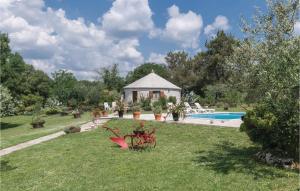 Zahrada ubytování Holiday Home Manjadvorci Vi