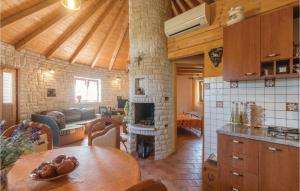 Kuchyň nebo kuchyňský kout v ubytování Holiday Home Manjadvorci Vi