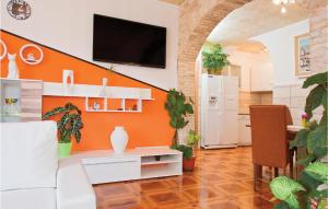 Fotografia z galérie ubytovania Lovely Apartment In Valtursko Polje With Wifi v destinácii Pula
