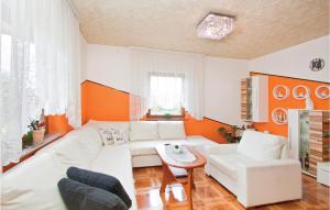 Fotografia z galérie ubytovania Lovely Apartment In Valtursko Polje With Wifi v destinácii Pula