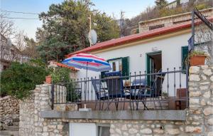 Το κτήριο όπου στεγάζεται  η παραθεριστική κατοικία
