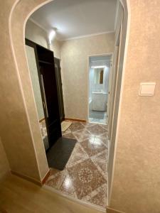 Ένα μπάνιο στο Apartament BELLA +17 φωτογραφίες