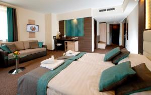 Posedenie v ubytovaní Hotel Villa Völgy Wellness & Konferencia