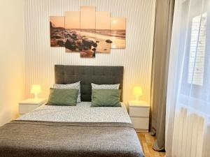 Posteľ alebo postele v izbe v ubytovaní Comfortable renovated flat, WiFi!