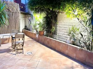 Vonkajšia záhrada v ubytovaní Comfortable renovated flat, WiFi!