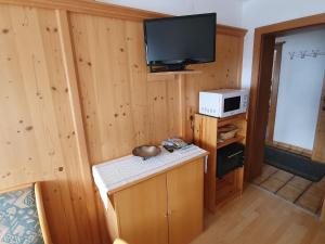 Kuchyňa alebo kuchynka v ubytovaní Apartment in child-friendly surroundings