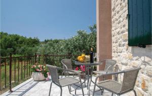 Balkón nebo terasa v ubytování One-Bedroom Holiday Home In Smokvica