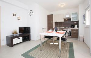 Gallery image of 1 Bedroom Gorgeous Apartment In Selce in Selce