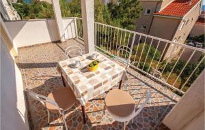 Balkón nebo terasa v ubytování Beautiful Apartment In Novi Vinodolski